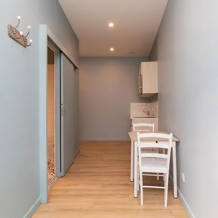 Dify Calm - Jean Mace Apartment